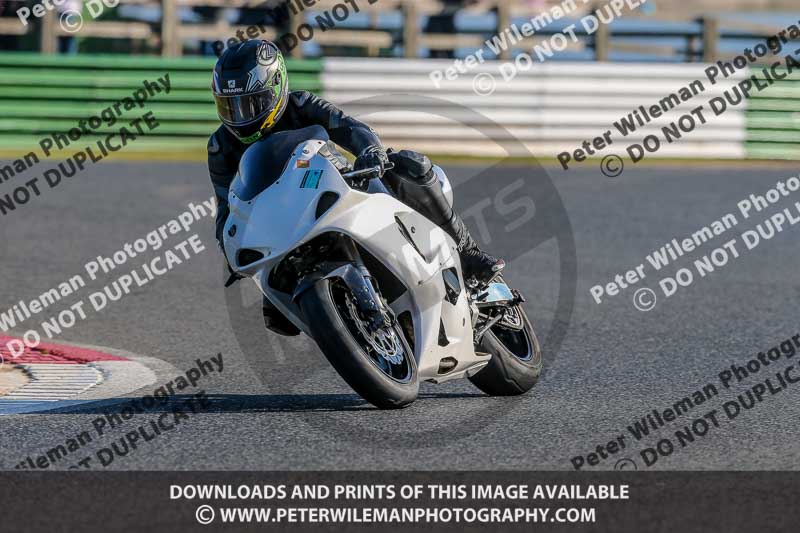 PJM Wedding Photography;enduro digital images;event digital images;eventdigitalimages;mallory park;mallory park photographs;mallory park trackday;mallory park trackday photographs;no limits trackdays;peter wileman photography;racing digital images;trackday digital images;trackday photos